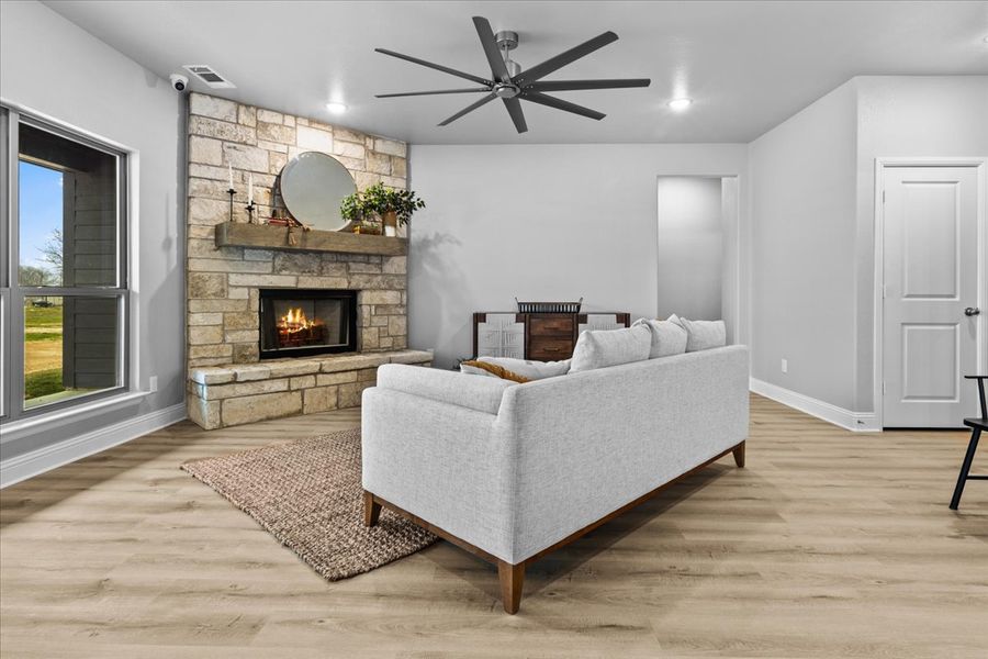 Furnished interior view inside a new home in Read Ranch, Paradise (Image 11).