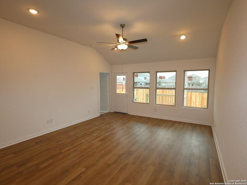 Spacious, unfurnished interior of a new home in Winding Brook, San Antonio (Image 18). Spacious, unfurnished interior of a new home in Winding Brook, San Antonio (Image 18).