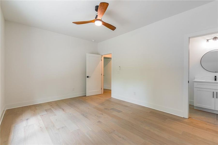 Spacious, unfurnished interior of a new home in , Gainesville (Image 40).