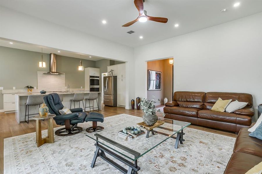 Furnished interior view inside a new home in , Fort Worth (Image 12). Furnished interior view inside a new home in , Fort Worth (Image 12).