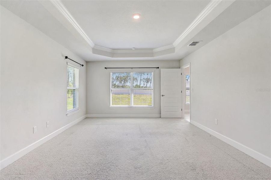 Spacious, unfurnished interior of a new home in , Ocala (Image 16).