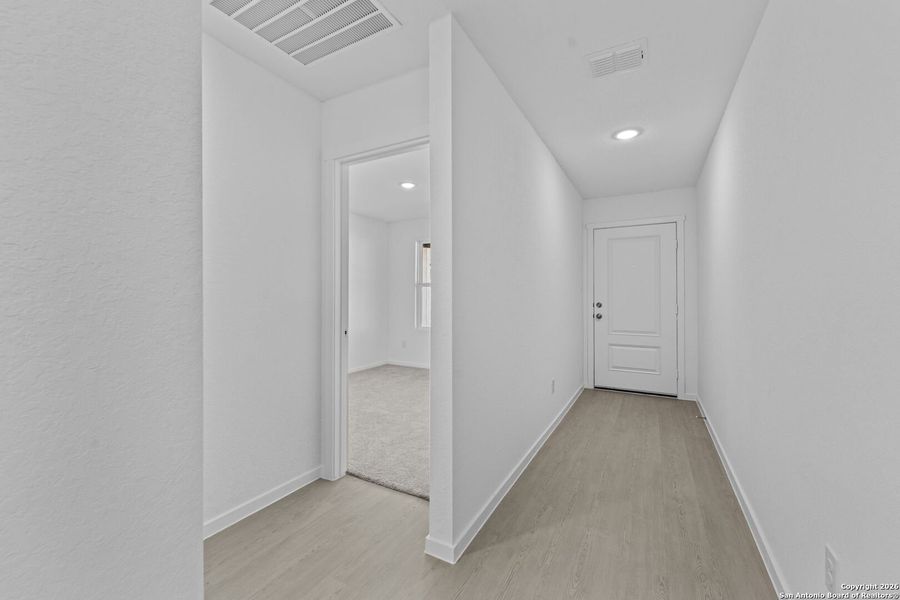 Spacious, unfurnished interior of a new home in Friendship Oaks: Watermill Collection, Fredericksburg (Image 17).