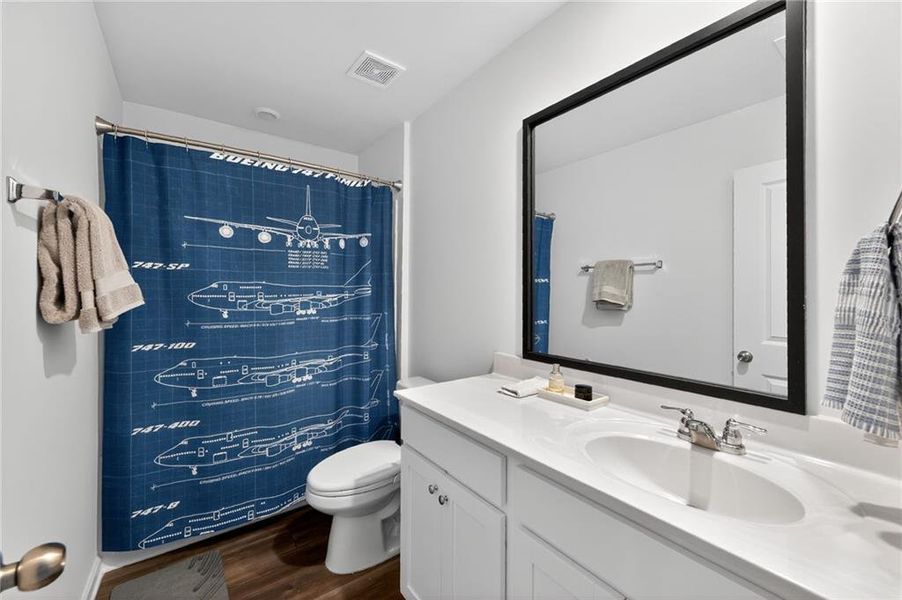 Furnished interior view inside a new home in , Union City (Image 19).