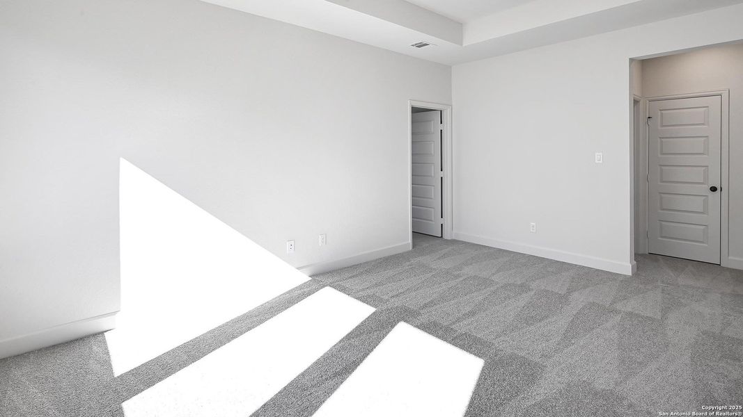 Spacious, unfurnished interior of a new home in Solms Landing 45', New Braunfels (Image 14).