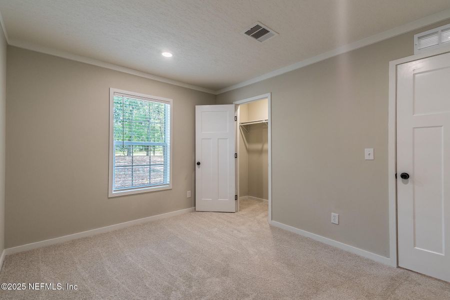 Spacious, unfurnished interior of a new home in , Callahan (Image 18).