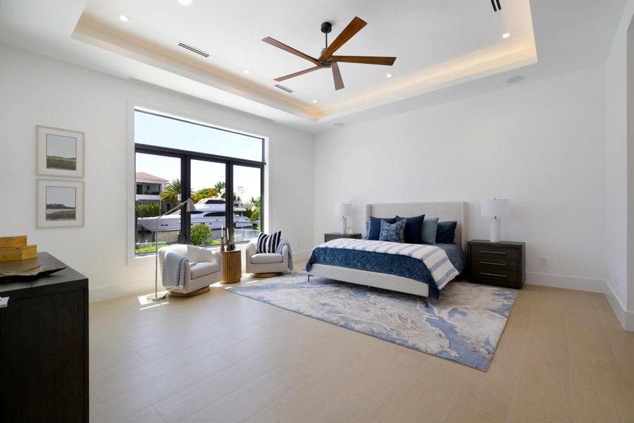 Spacious, unfurnished interior of a new home in , North Palm Beach (Image 21).