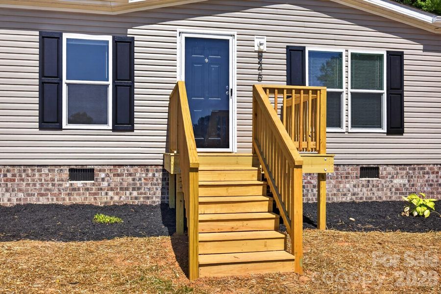 Exterior details and patio area of a home in , Lexington (Image 22).
