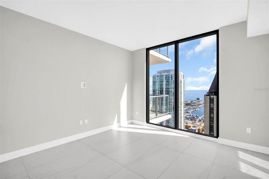 Spacious, unfurnished interior of a new home in , St. Petersburg (Image 65). Spacious, unfurnished interior of a new home in , St. Petersburg (Image 65).