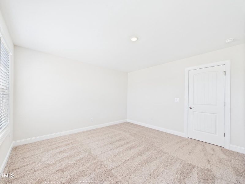 CAM01608G0-PR0104-STILL064