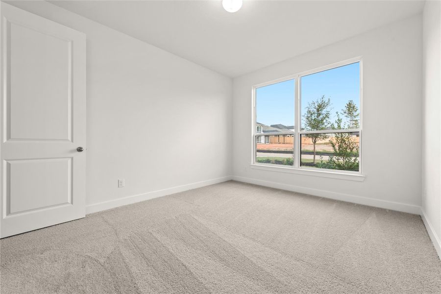 Spacious, unfurnished interior of a new home in Kresston, Montgomery (Image 16).