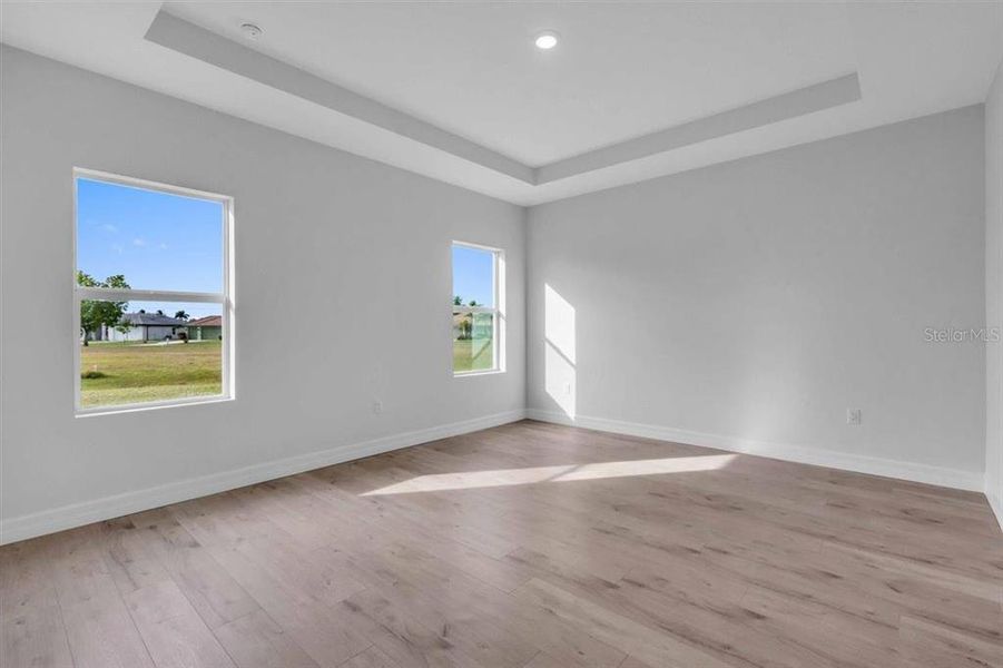 Spacious, unfurnished interior of a new home in , Punta Gorda (Image 25).