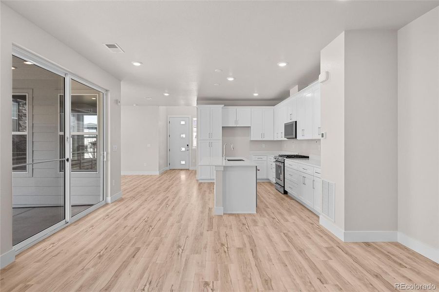 Spacious, unfurnished interior of a new home in , Littleton (Image 20).