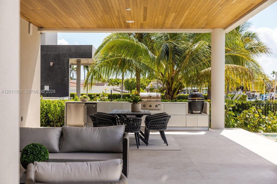 Exterior details and patio area of a home in , North Miami (Image 42).
