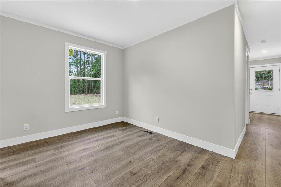 Spacious, unfurnished interior of a new home in , Walterboro (Image 17).