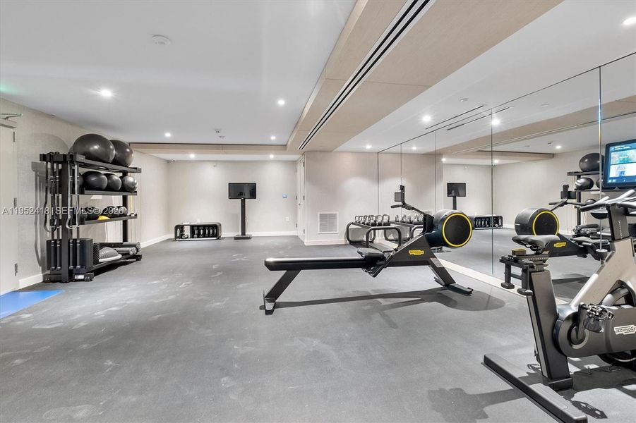 Community amenities in , Bay Harbor Islands (Image 64).