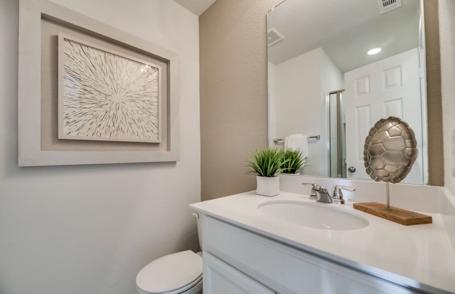 Representative interior finishes for a home built from the Sandalwood by Centex in Cottonwood, Howe (Image 23).