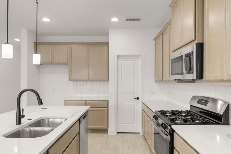 Representative furnished interior of a home built from the Republic by Rockwell Homes in Walden Pond, Forney (Image 17).