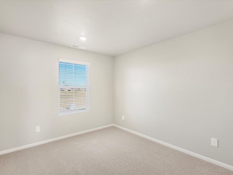 Spacious, unfurnished interior of a new home in Lorson Ranch : The Springs Collection, Colorado Springs (Image 12).