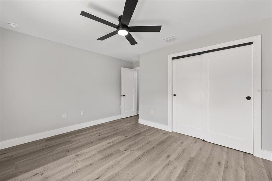 Spacious, unfurnished interior of a new home in , Ocklawaha (Image 36).