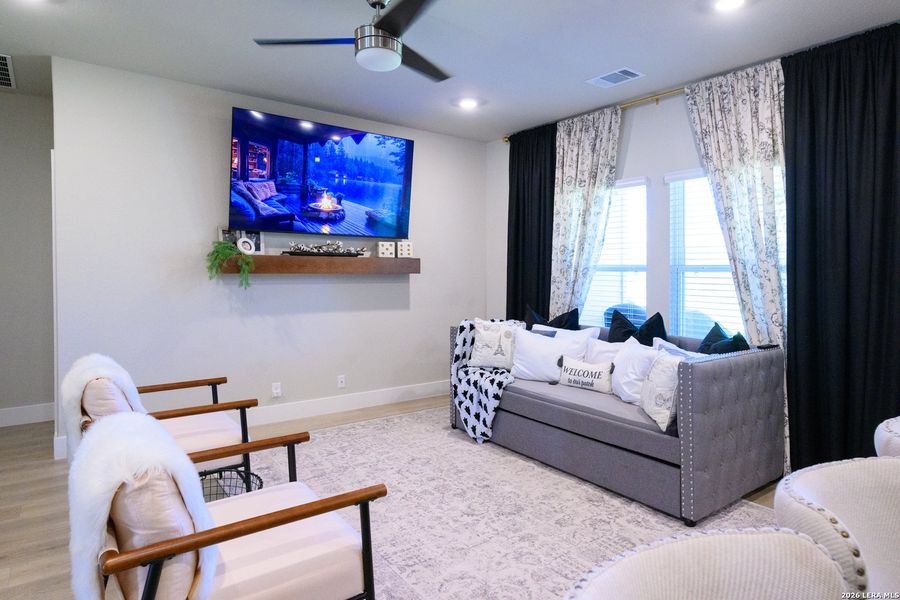 Furnished interior view inside a new home in Brookstone Creek, San Antonio (Image 22). Furnished interior view inside a new home in Brookstone Creek, San Antonio (Image 22).