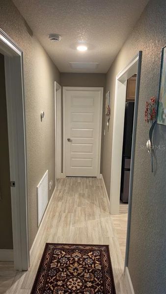 Spacious, unfurnished interior of a new home in , Homosassa (Image 26).