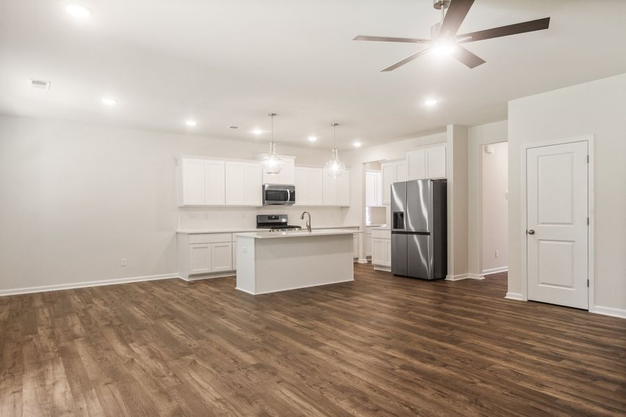 Spacious, unfurnished interior of a new home in Heritage Bay, Sumter (Image 17). Spacious, unfurnished interior of a new home in Heritage Bay, Sumter (Image 17).