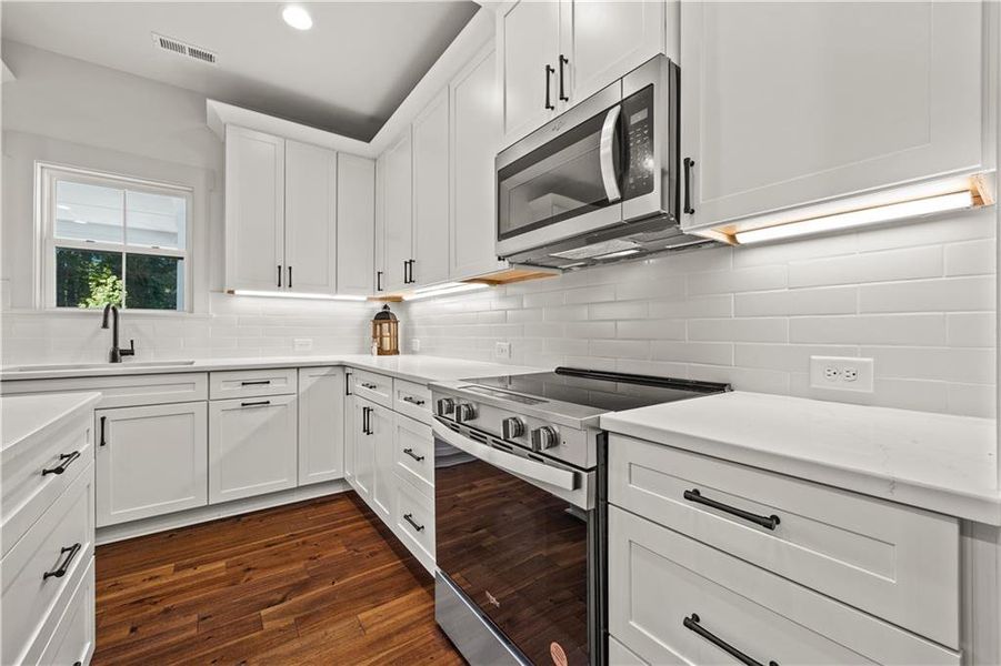Furnished interior view inside a new home in , Tyrone (Image 11).