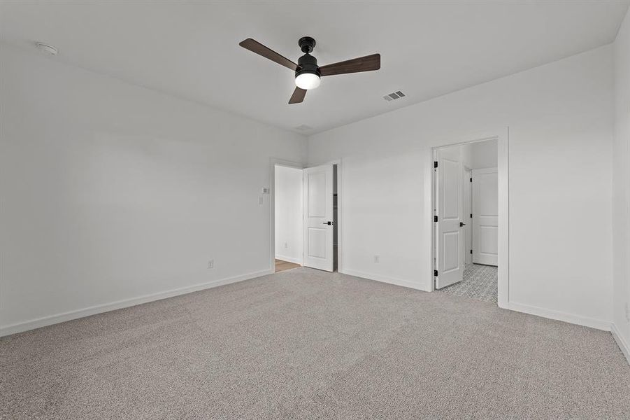 Spacious, unfurnished interior of a new home in Caldwell Lakes, Dallas (Image 13). Spacious, unfurnished interior of a new home in Caldwell Lakes, Dallas (Image 13).