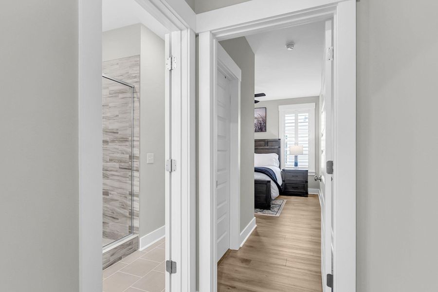 Spacious, unfurnished interior of a new home in Hewing Farms, Summerville (Image 23).