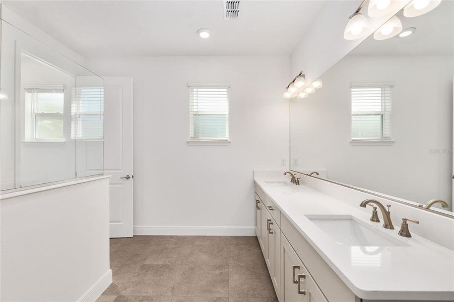 Furnished interior view inside a new home in , Ocala (Image 11).