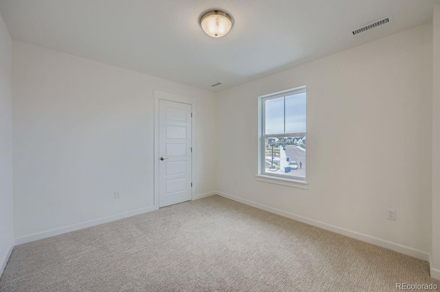 Spacious, unfurnished interior of a new home in Sterling Ranch Homestead 60s, Colorado Springs (Image 25).