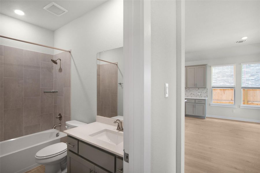 REPRESENTATIVE OF FLOOR PLAN ONLY REPRESENTATIVE OF FLOOR PLAN ONLY