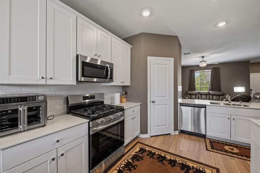 Furnished interior view inside a new home in Eastland, Crandall (Image 12).