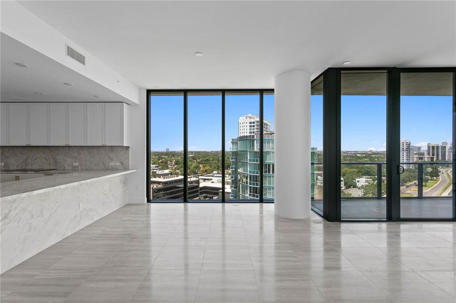 Spacious, unfurnished interior of a new home in , Tampa (Image 34).