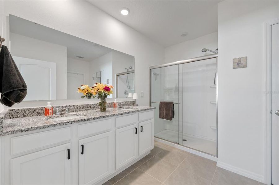 Furnished interior view inside a new home in Oak Pointe, Apopka (Image 6).