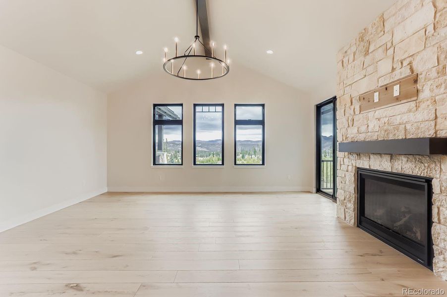 Spacious, unfurnished interior of a new home in , Tabernash (Image 18).