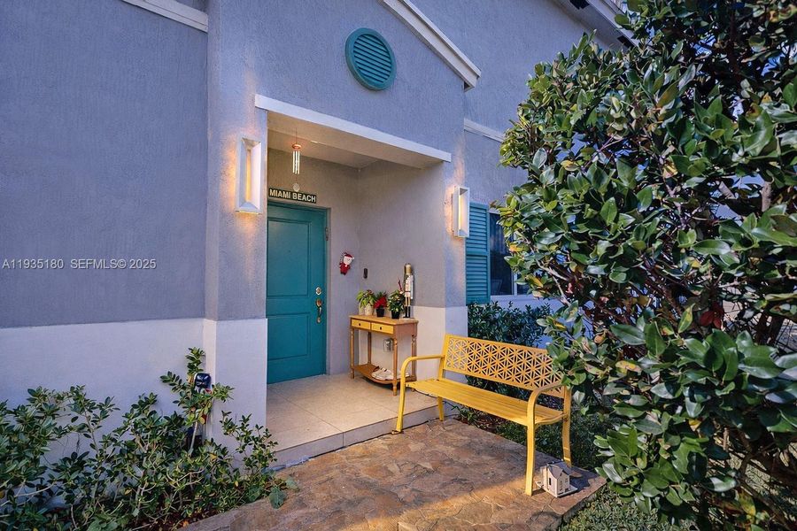 Exterior details and patio area of a home in , Florida City (Image 23).