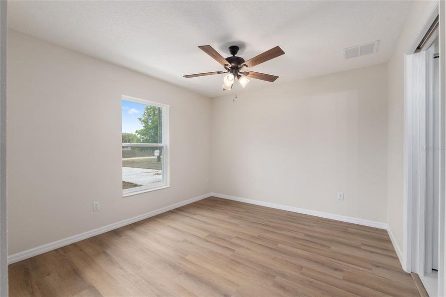 Spacious, unfurnished interior of a new home in , Dunnellon (Image 30).
