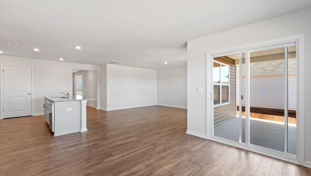 Spacious, unfurnished interior of a new home in Gibson Grove, Laurens (Image 15).