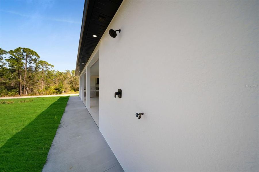 Exterior details and patio area of a home in , Punta Gorda (Image 29).