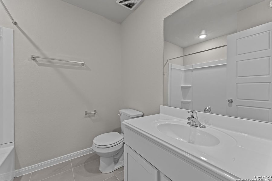 Furnished interior view inside a new home in Meadows at Clear Springs, New Braunfels (Image 8). Furnished interior view inside a new home in Meadows at Clear Springs, New Braunfels (Image 8).