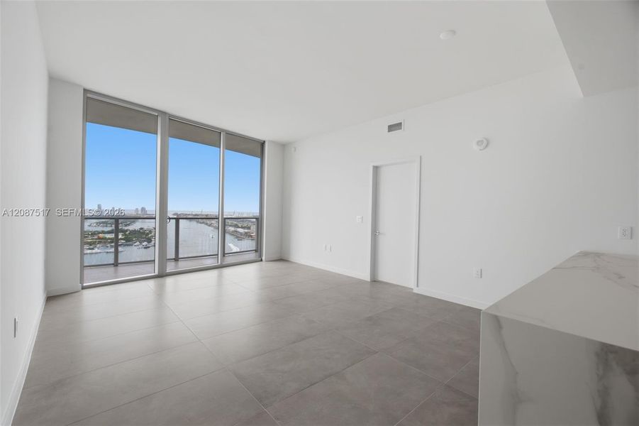 Spacious, unfurnished interior of a new home in , Miami (Image 22).