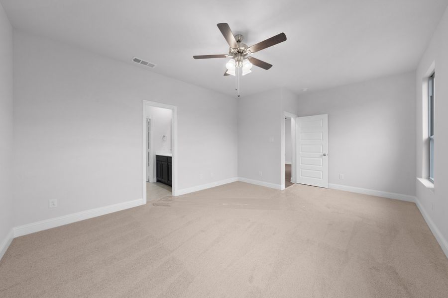 Spacious, unfurnished interior of a new home in Stonecreek, Sulphur Springs (Image 30). Spacious, unfurnished interior of a new home in Stonecreek, Sulphur Springs (Image 30).