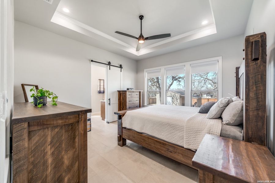 Furnished interior view inside a new home in , La Vernia (Image 14).