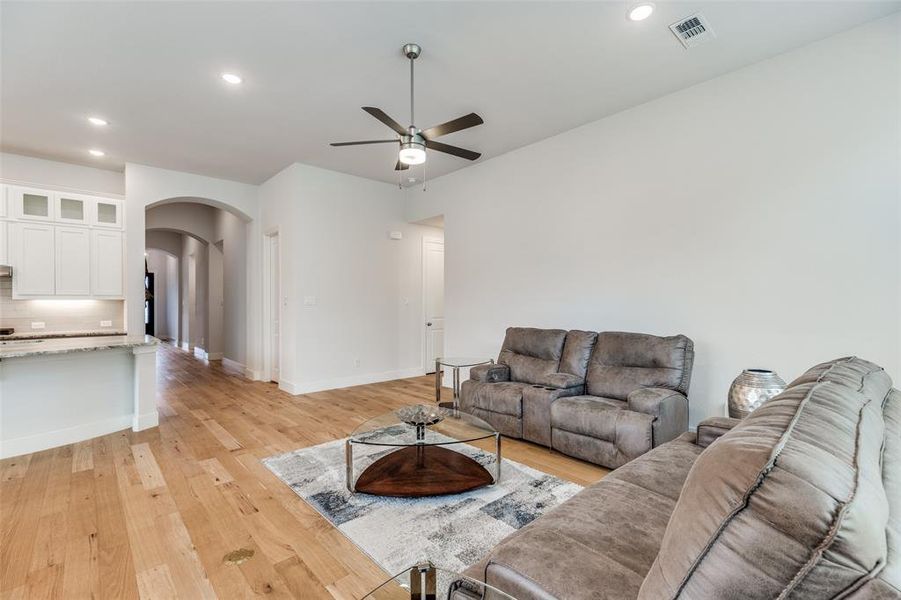 Furnished interior view inside a new home in Mantua Point, Van Alstyne (Image 31).