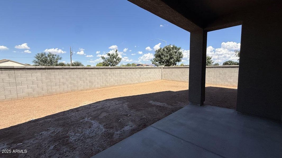 031 - Covered Patio 031 - Covered Patio
