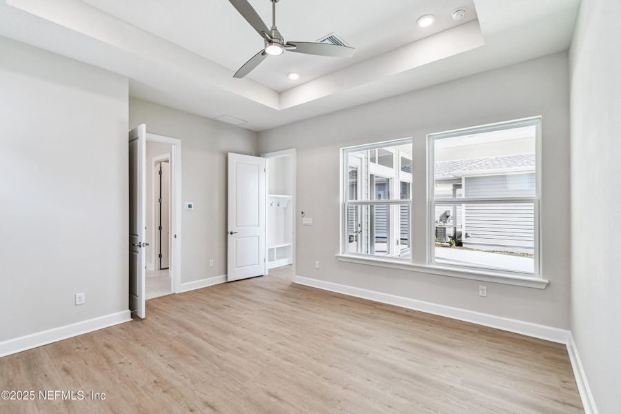 Spacious, unfurnished interior of a new home in , Jacksonville (Image 21).