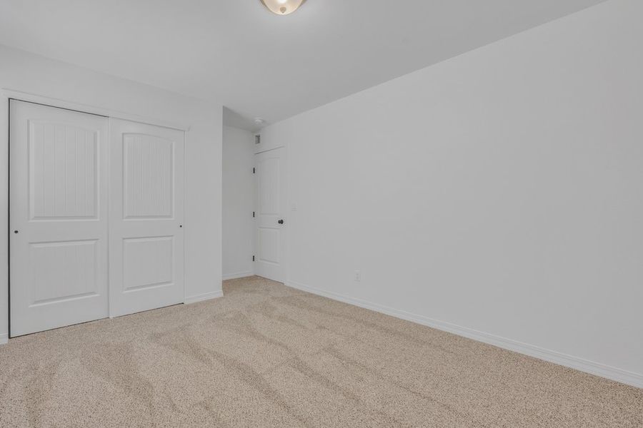 Representative unfurnished interior of a home built from the Bellagio 425SSC by Saratoga Homes in Paseo Del Este, El Paso (Image 44).