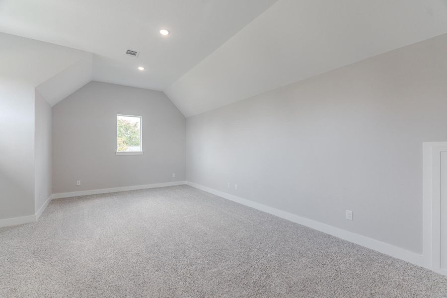 Spacious, unfurnished interior of a new home in , Montgomery (Image 29).