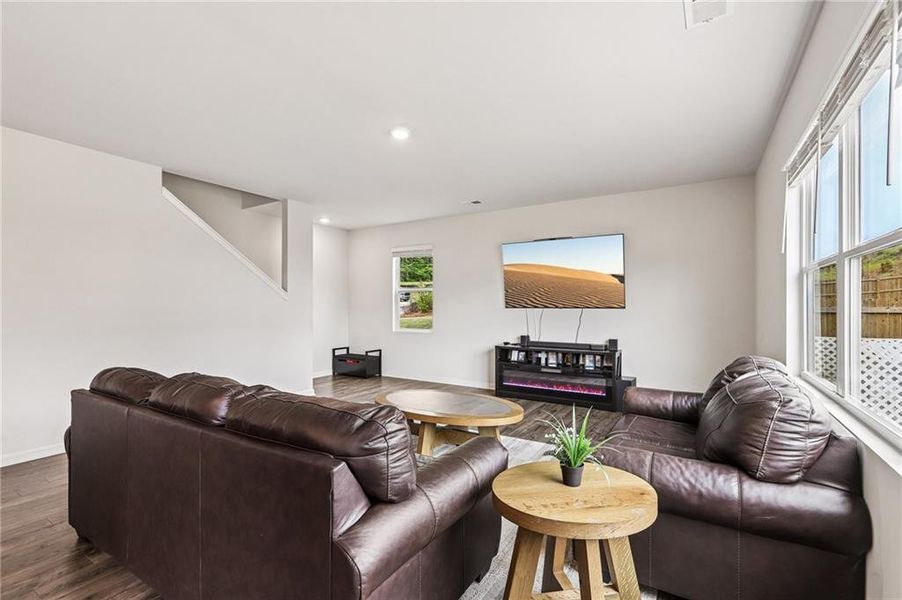 Furnished interior view inside a new home in , Dallas (Image 9).
